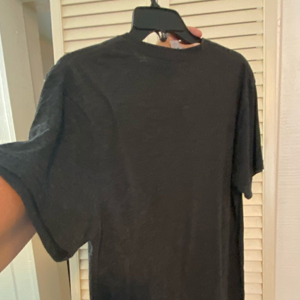Real Men Watch BRAVO t-shirt - Picture 5 of 5